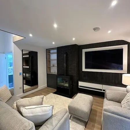 Luxury House In * Dublin